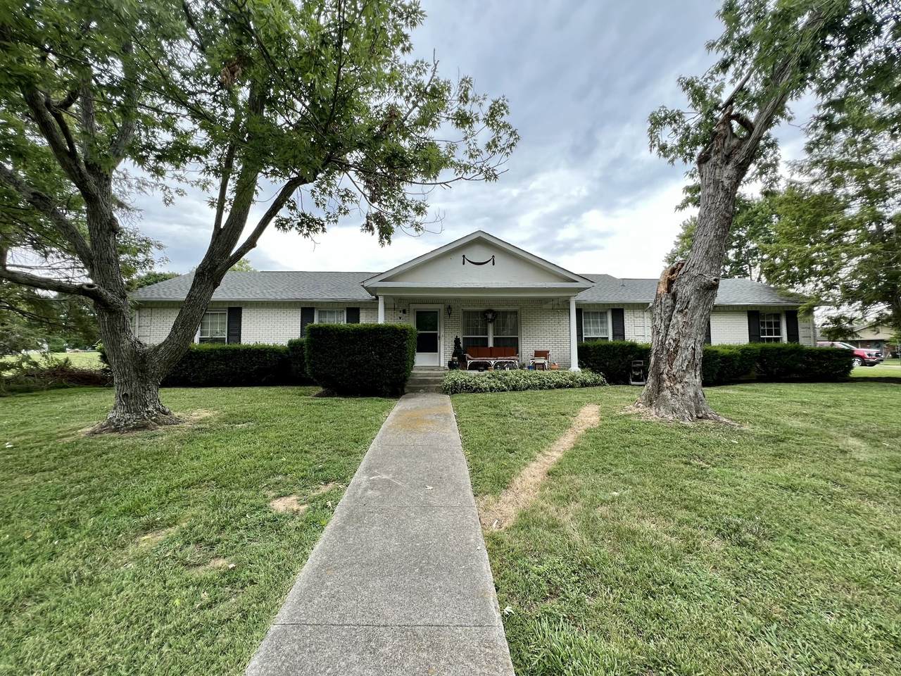 315 Lockert Pl - Photo 1