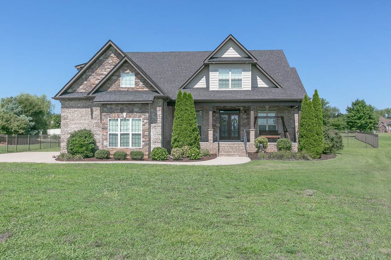 1004 Kristi Charline St - Photo 1