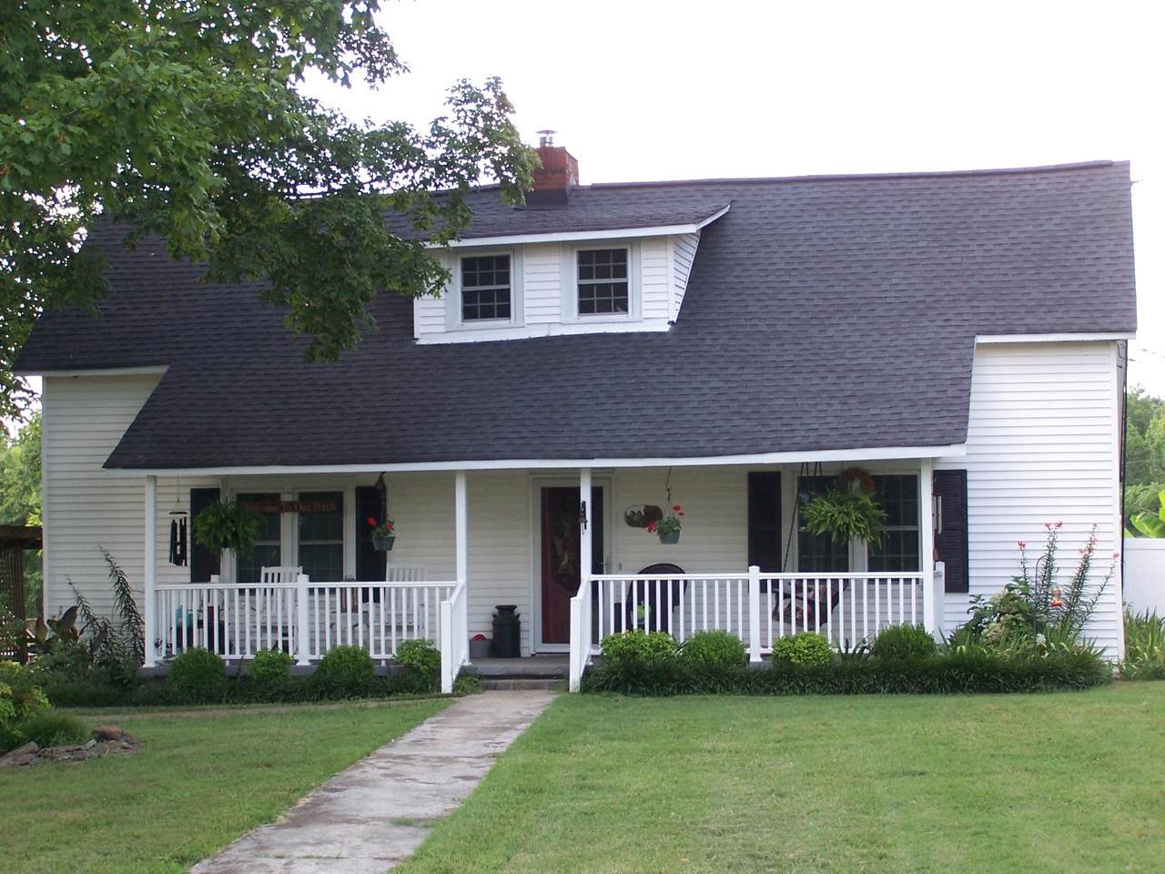 1024 Sam Davis Cir - Photo 1