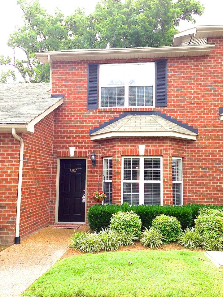 1307 Cashmere Dr - Photo 1