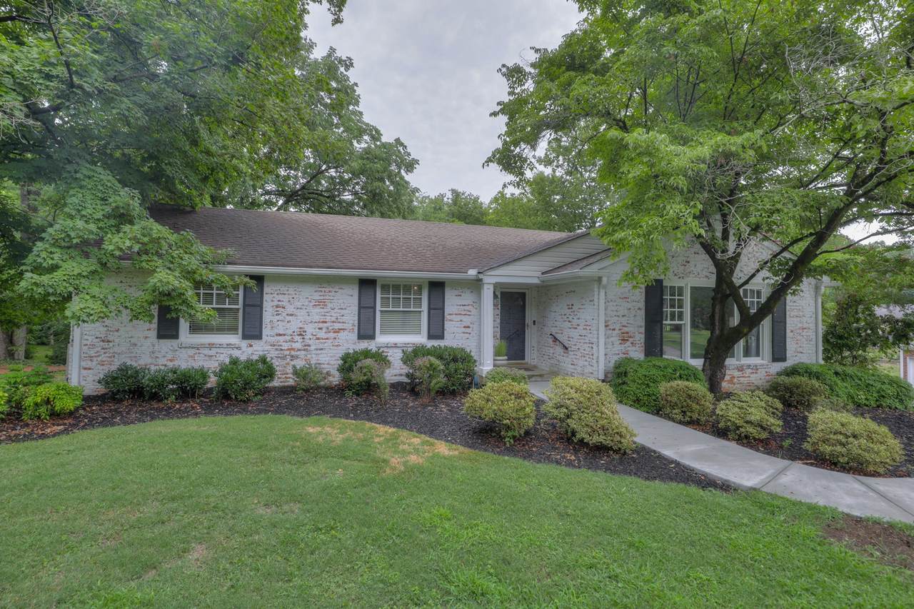608 Barrywood Dr - Photo 1