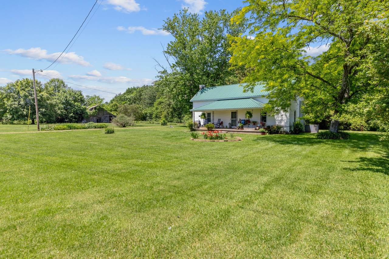 2111 Allen Ferry Rd - Photo 1