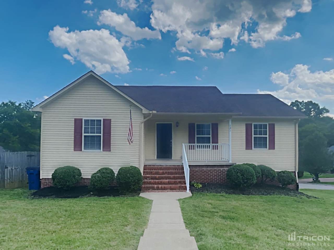131 Overlook Pl - Photo 1
