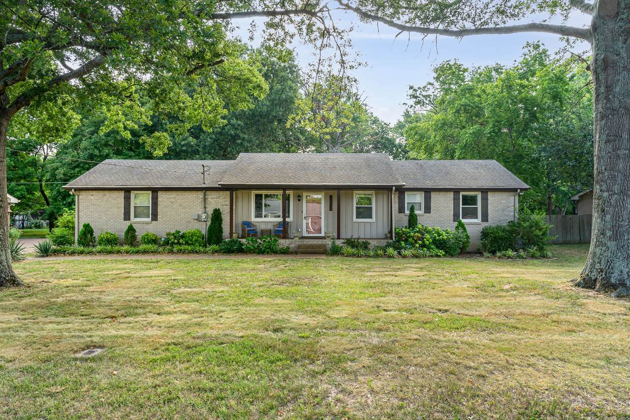 820 Rebel Cir - Photo 1