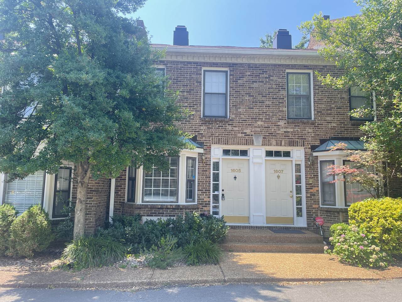 1605 Horton Ave - Photo 1