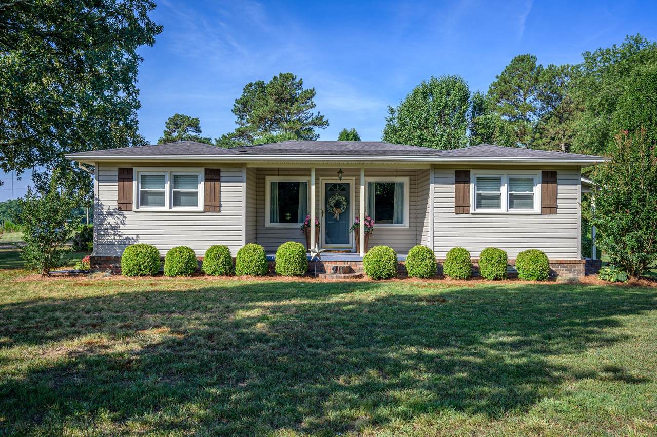 2558 Chisholm Rd - Photo 1