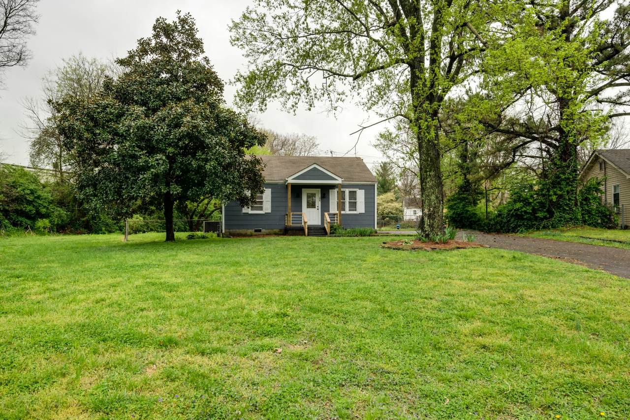 296 Vivelle Ave - Photo 1