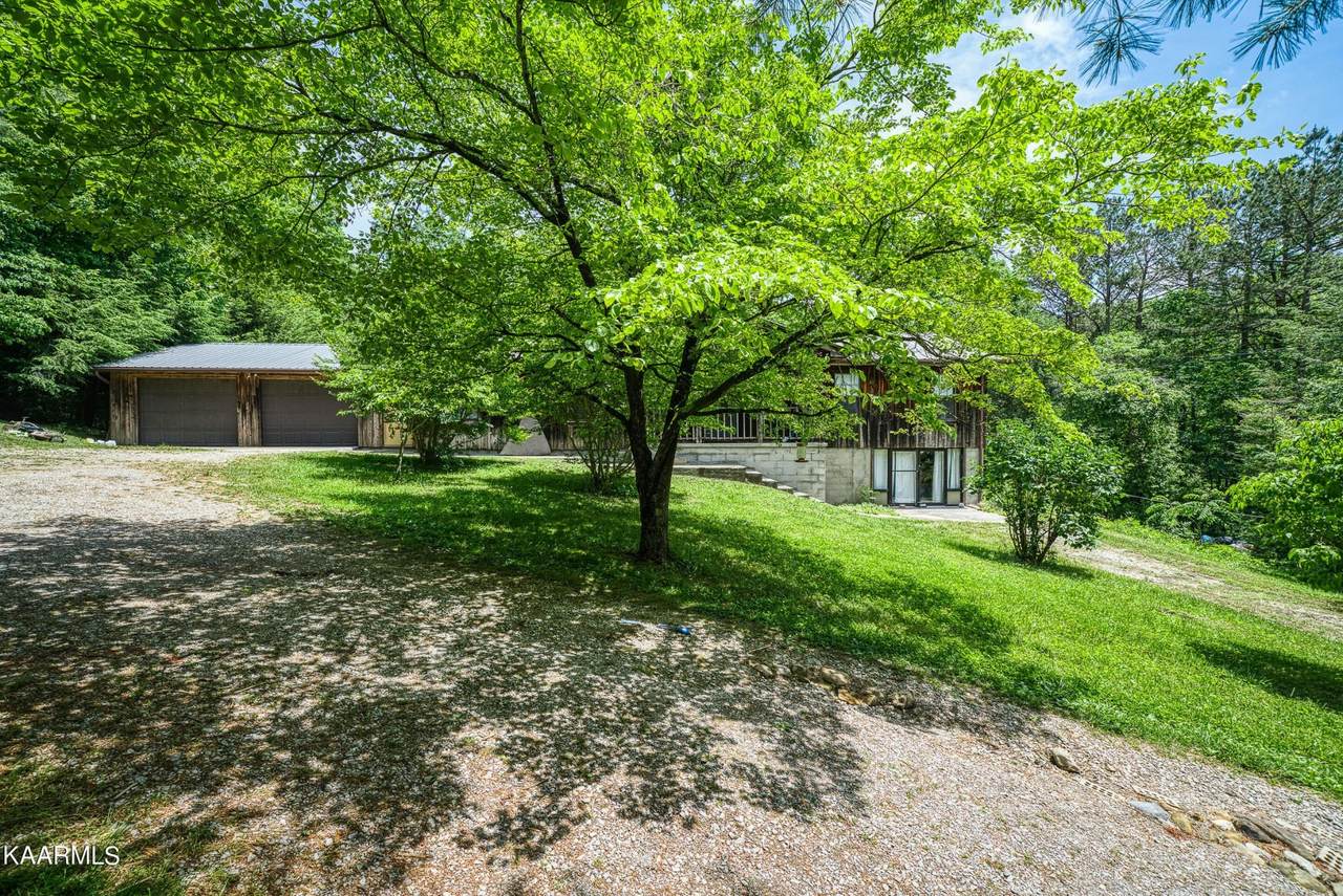 1435 W Cove Rd - Photo 1