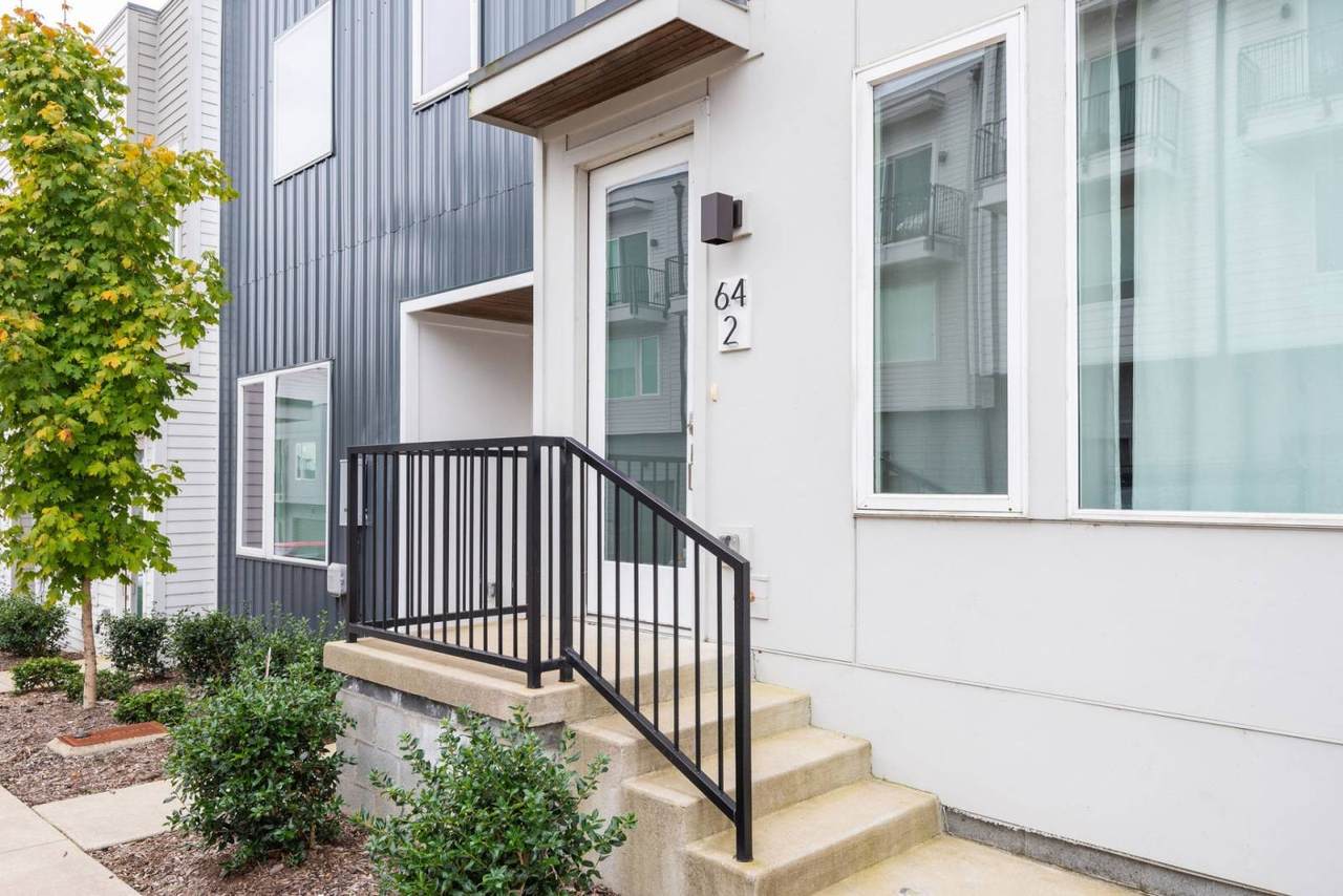 64 Fern Ave - Photo 1