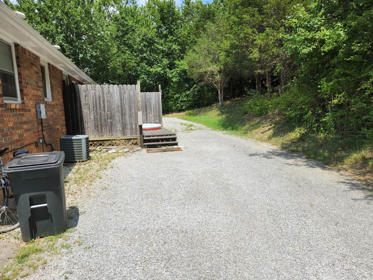 https://bt-photos.global.ssl.fastly.net/nashville/1280_boomver_1_RTC2415707-1.jpg