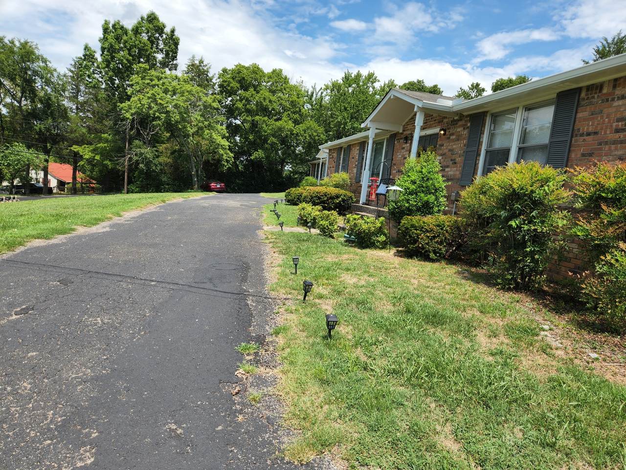 https://bt-photos.global.ssl.fastly.net/nashville/1280_boomver_1_RTC2415707-1.jpg
