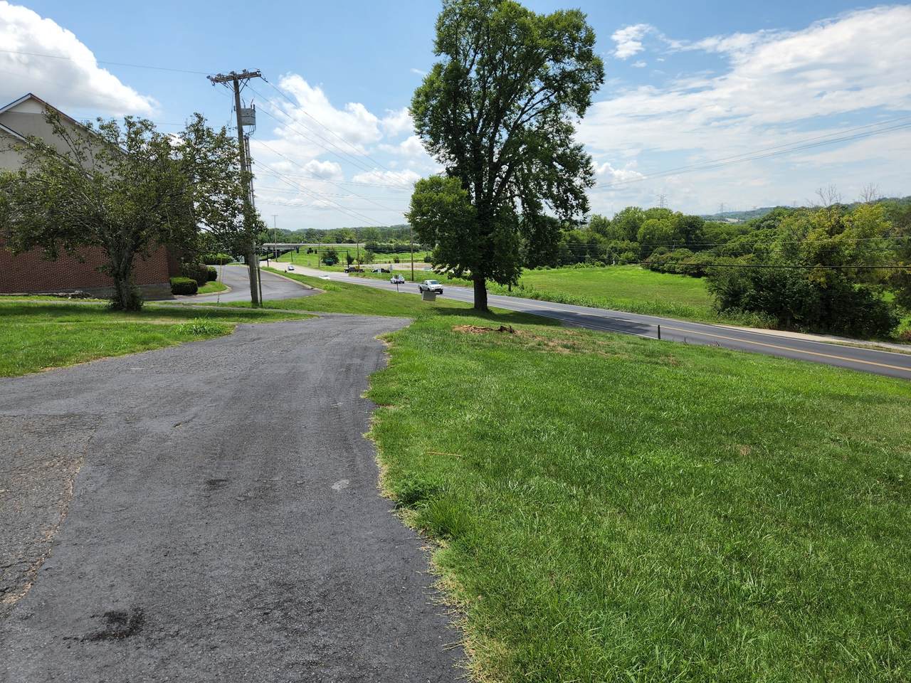 https://bt-photos.global.ssl.fastly.net/nashville/1280_boomver_1_RTC2415707-1.jpg
