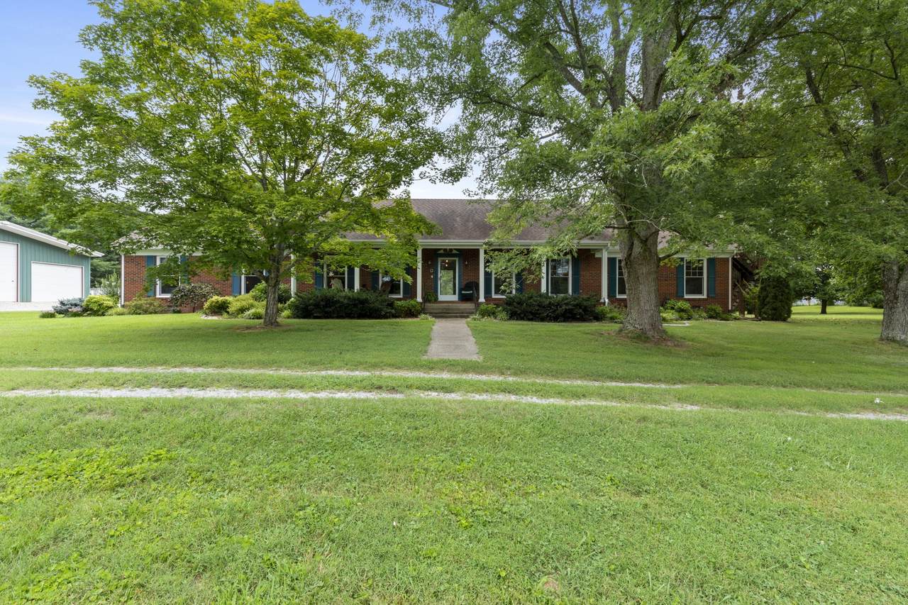 775 Kingwood Ln - Photo 1