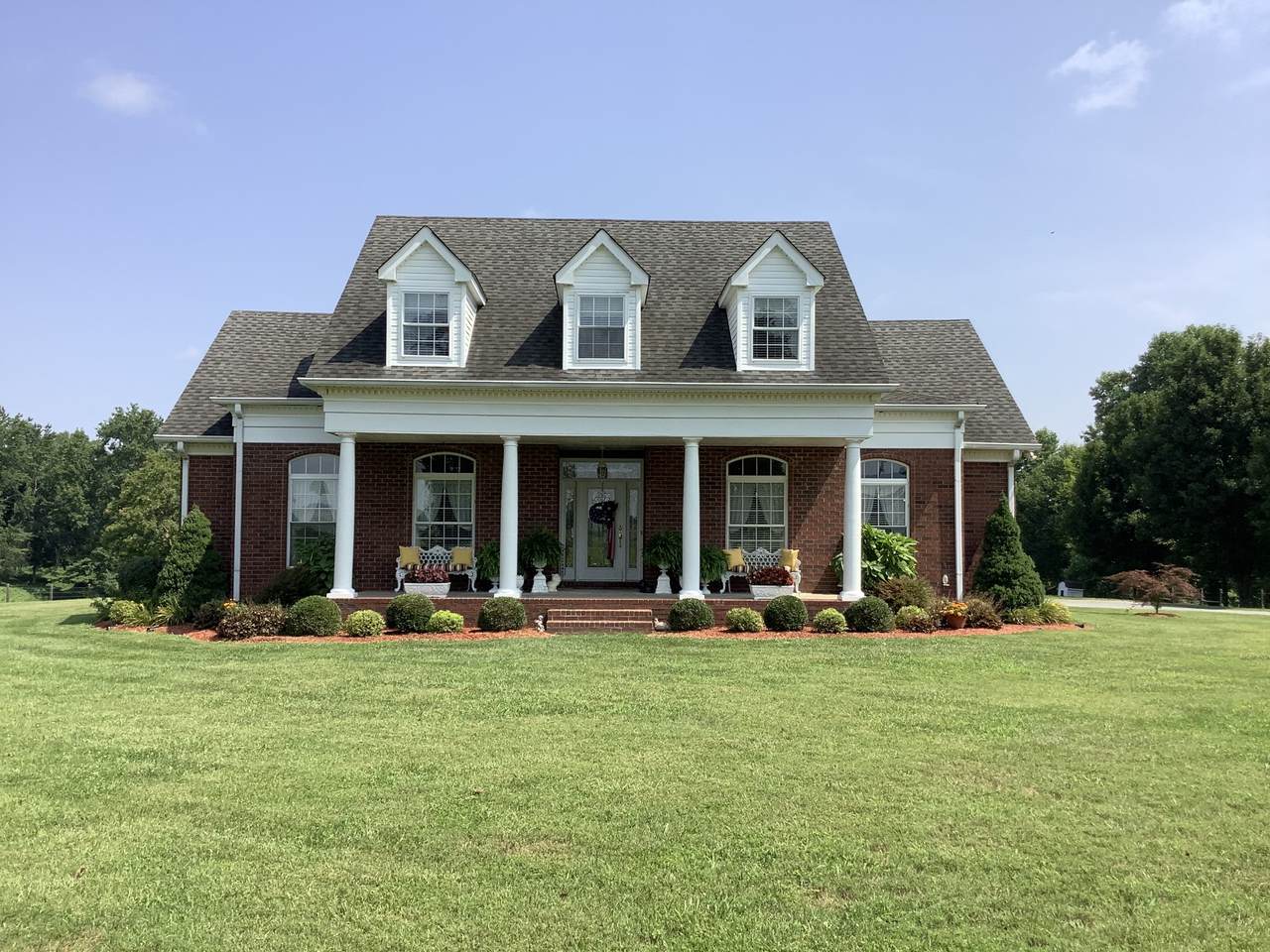 5100 King Robert Ln - Photo 1