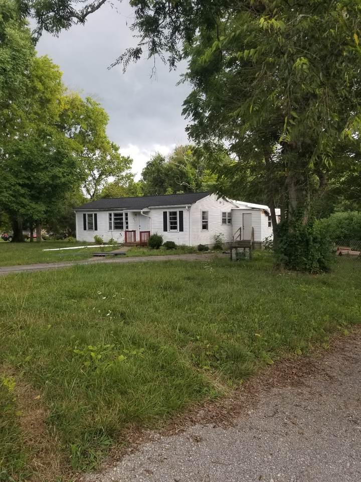 333 Walton Ln - Photo 1