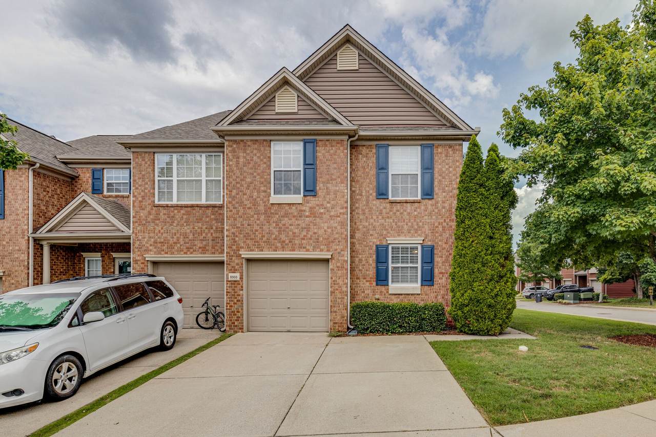 8900 Greylock Dr - Photo 1