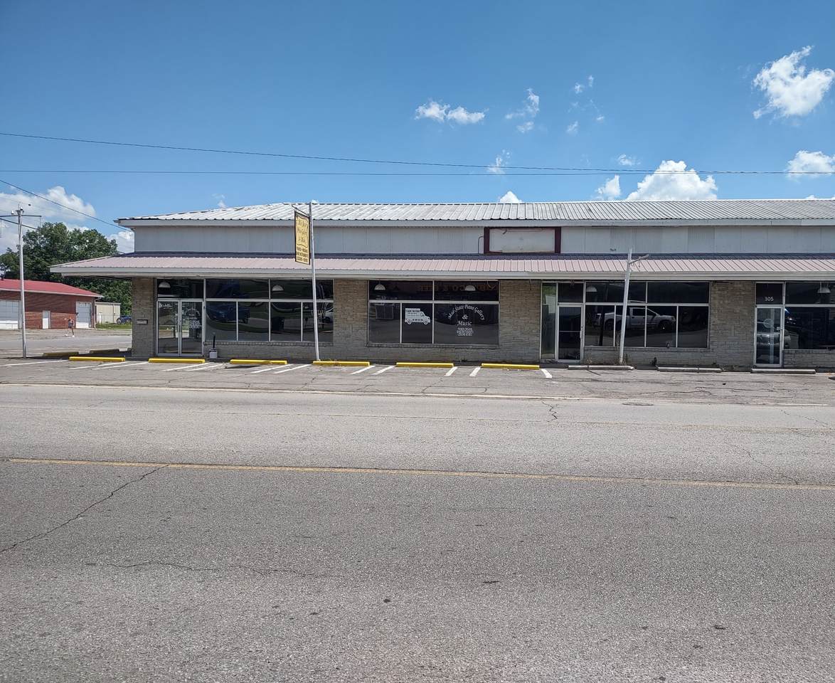 315 S Anderson St - Photo 1