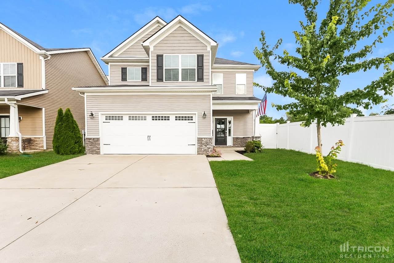1809 Sunray Dr - Photo 1