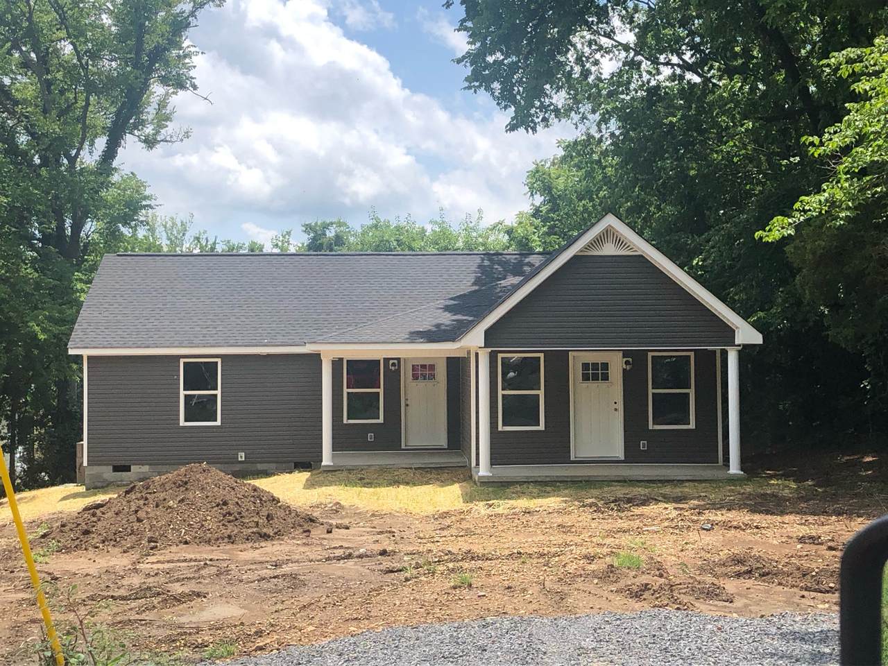 509 Clairborne Ln - Photo 1