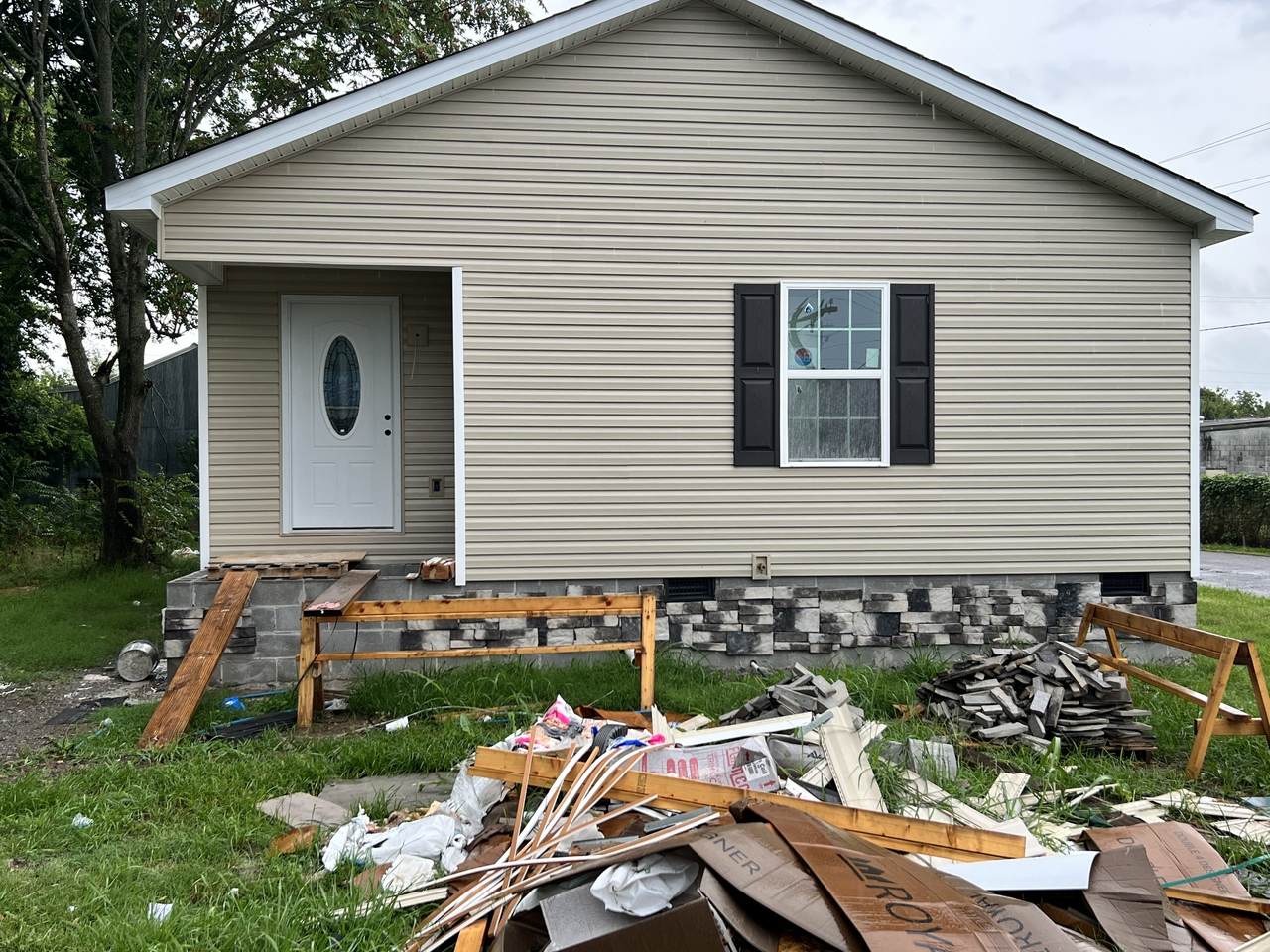 610 Bellview Ave - Photo 1