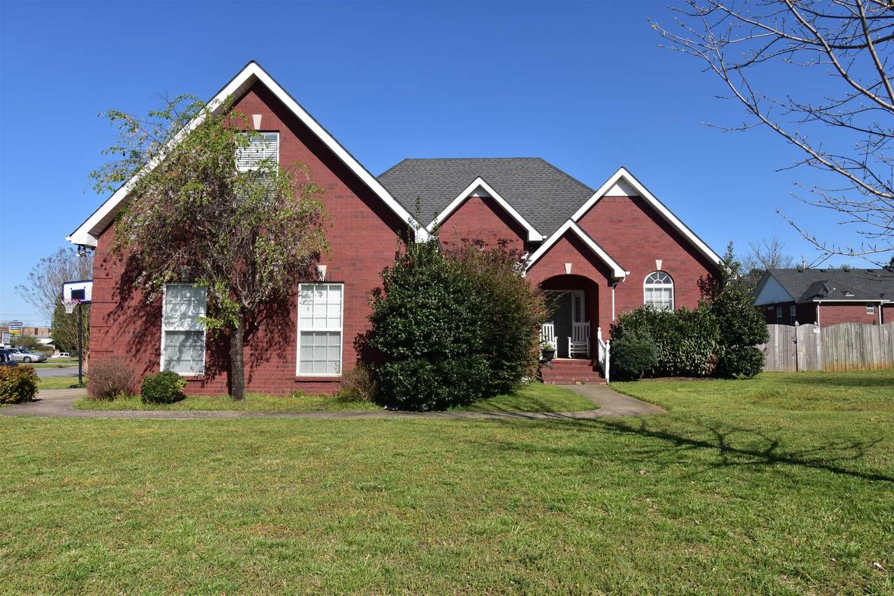 545 Stonetrace Dr - Photo 1