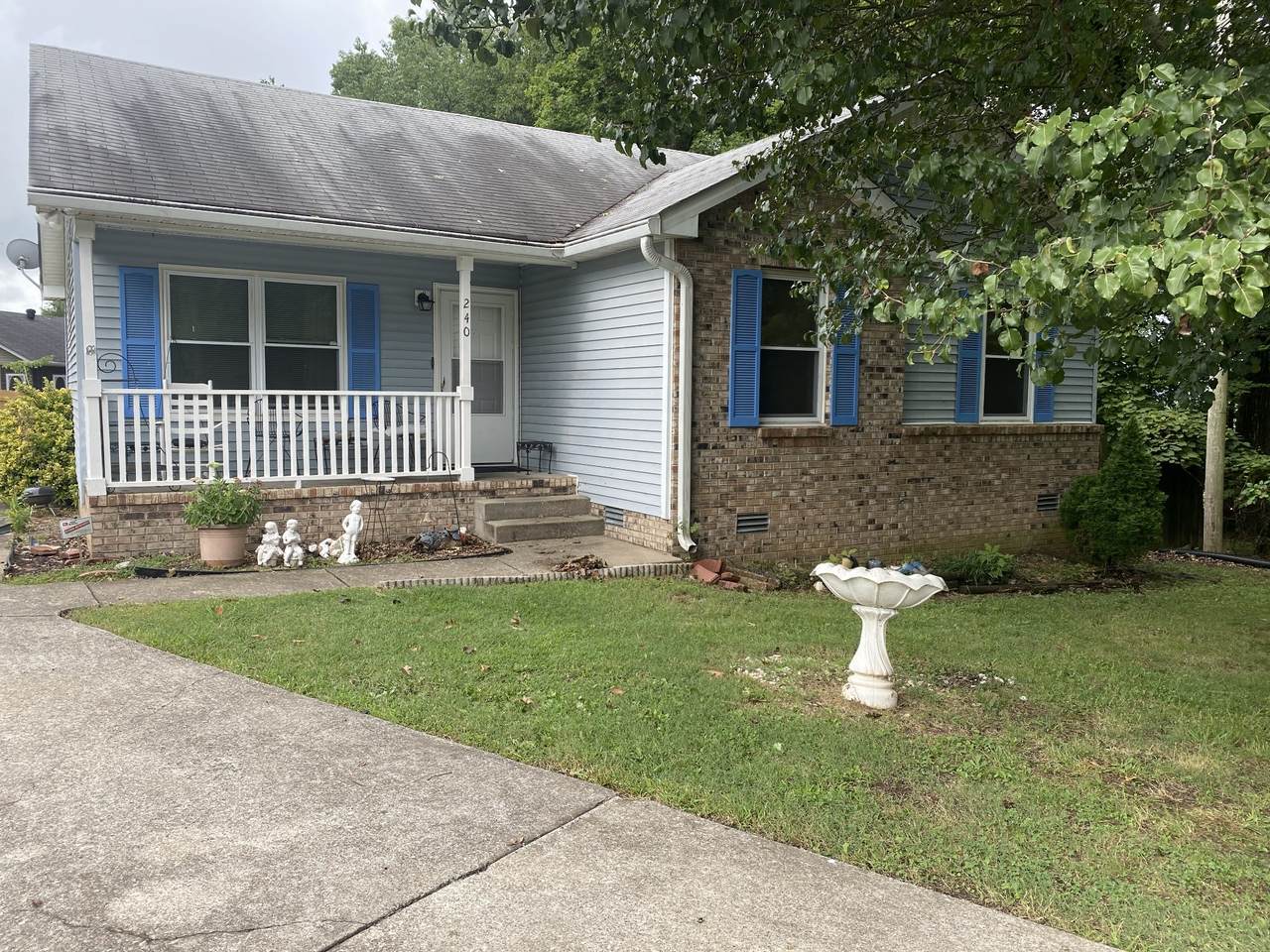 240 Westlynn Dr - Photo 1
