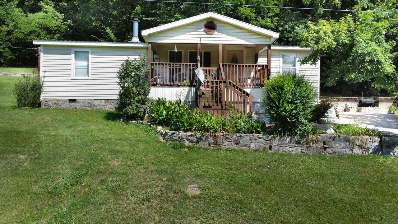 1000 Roach Hollow Rd - Photo 1