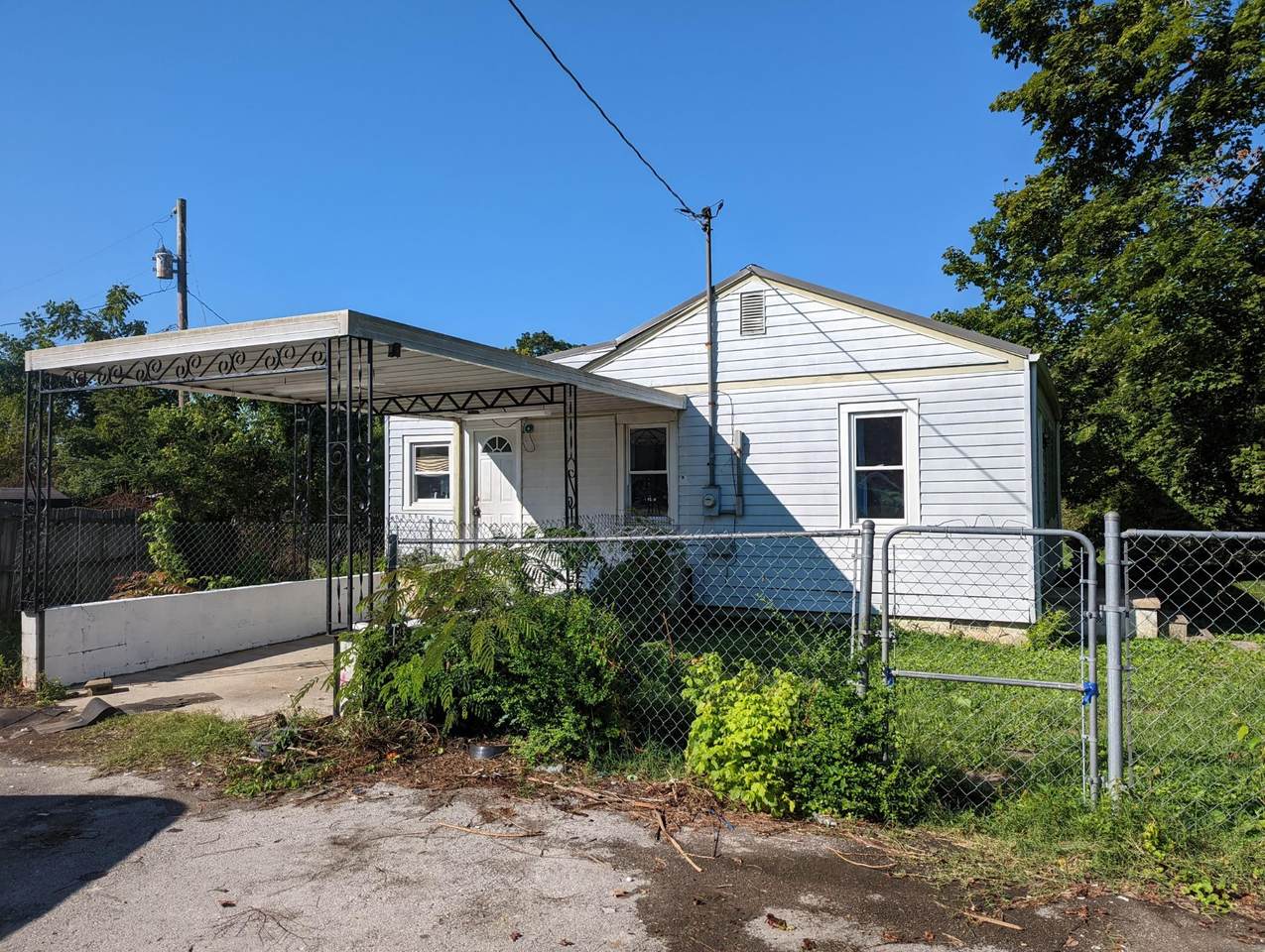 200 Hillwood Rd - Photo 1