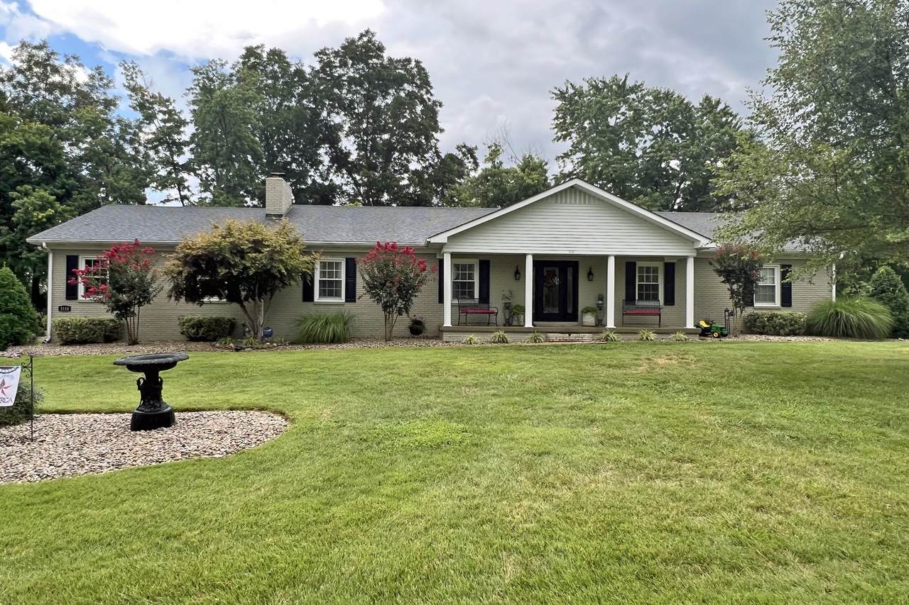 1114 Woodmont Cir - Photo 1