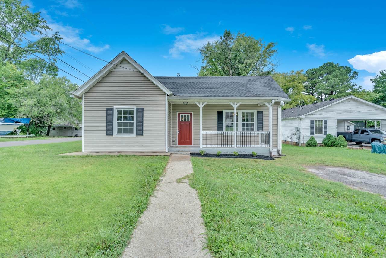730 Gracey Ave - Photo 1