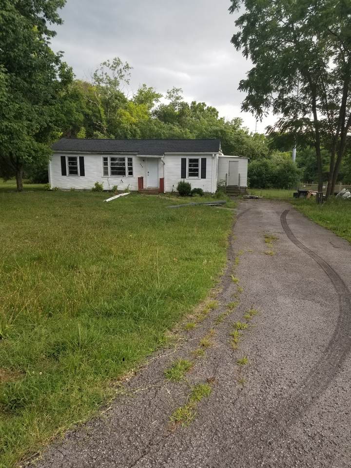 333 Walton Ln - Photo 1