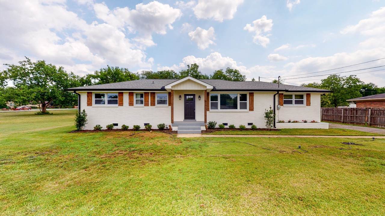 1502 Woodside Dr - Photo 1