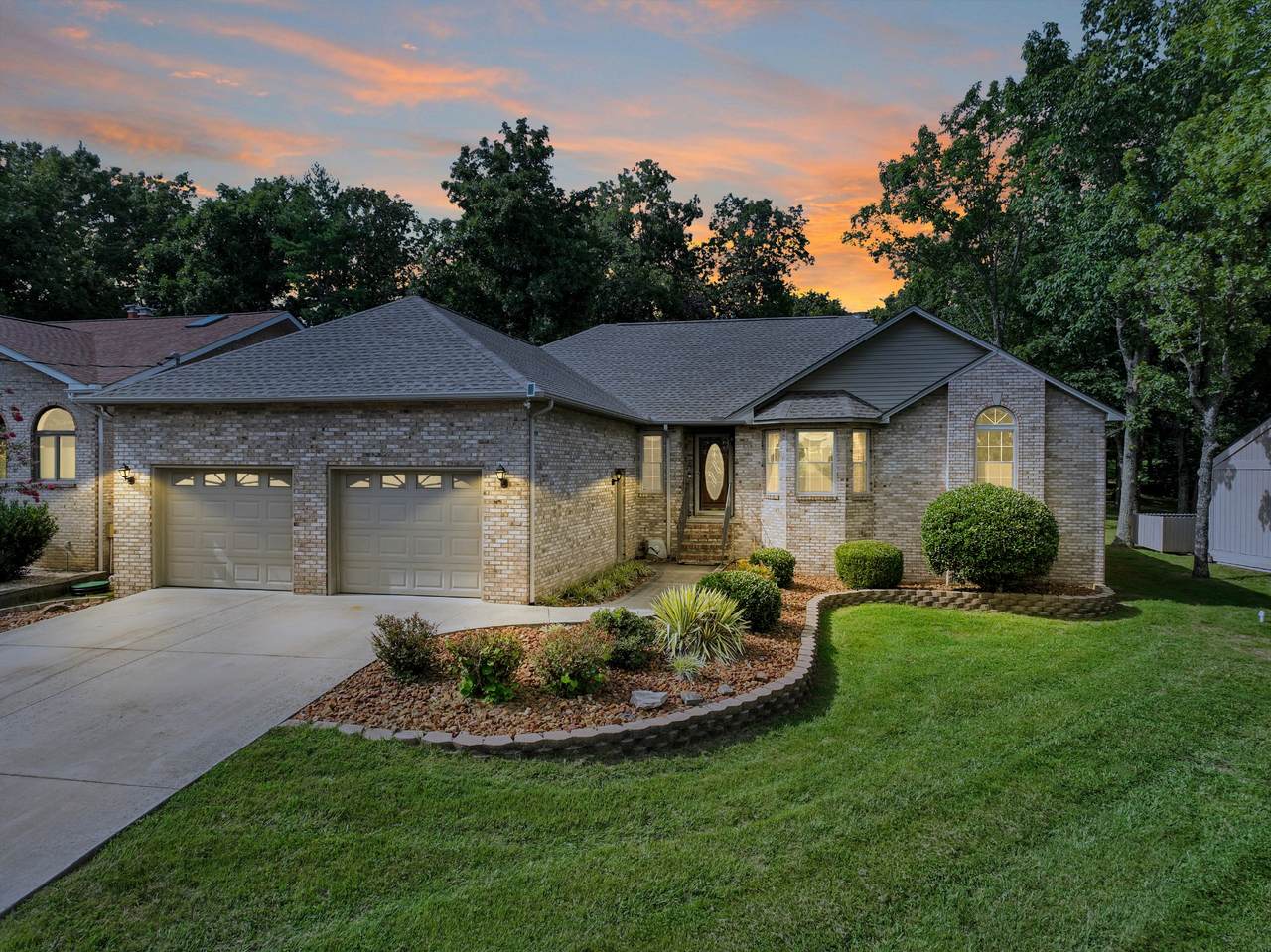 111 Sugarbush Cir - Photo 1