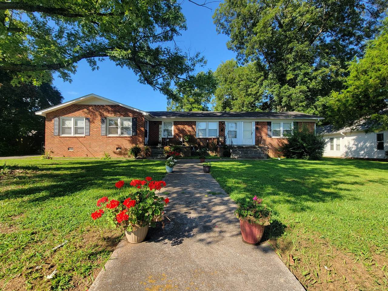 408 S Jefferson St - Photo 1