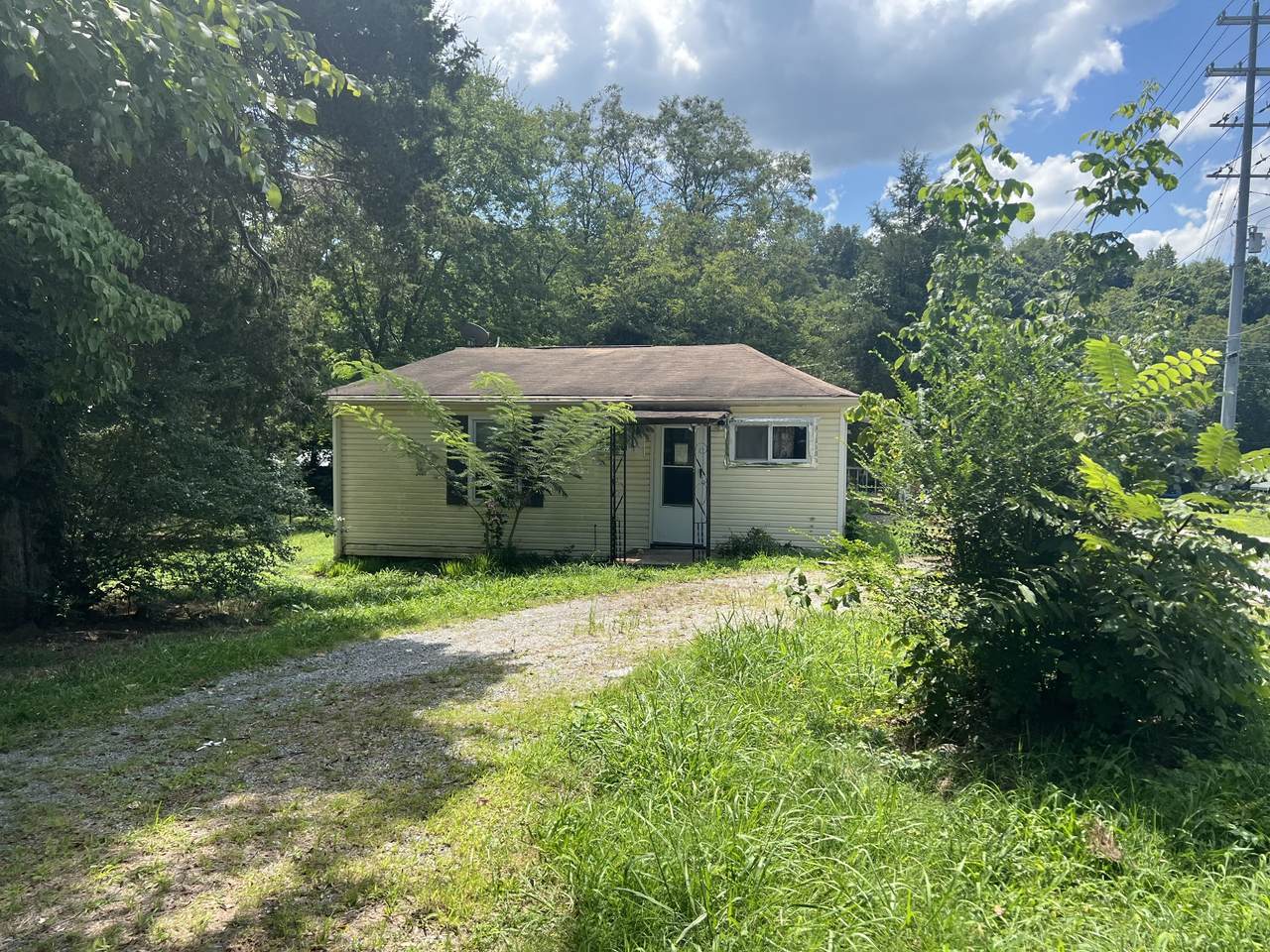 203 High School St - Photo 1