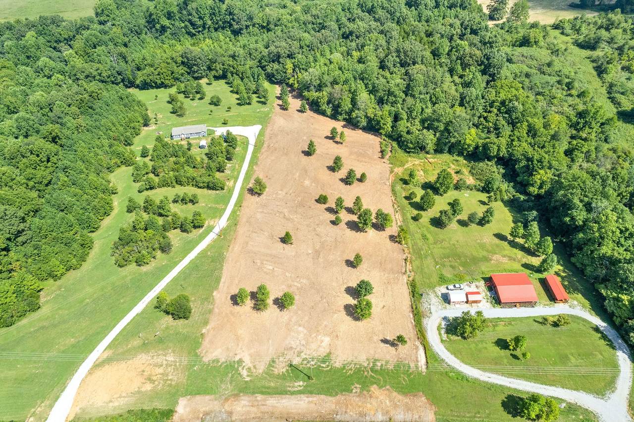 1367 Rock Springs Rd - Photo 1