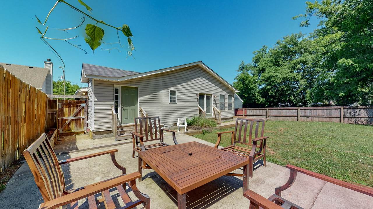 1720 Hanover Rd - Photo 1