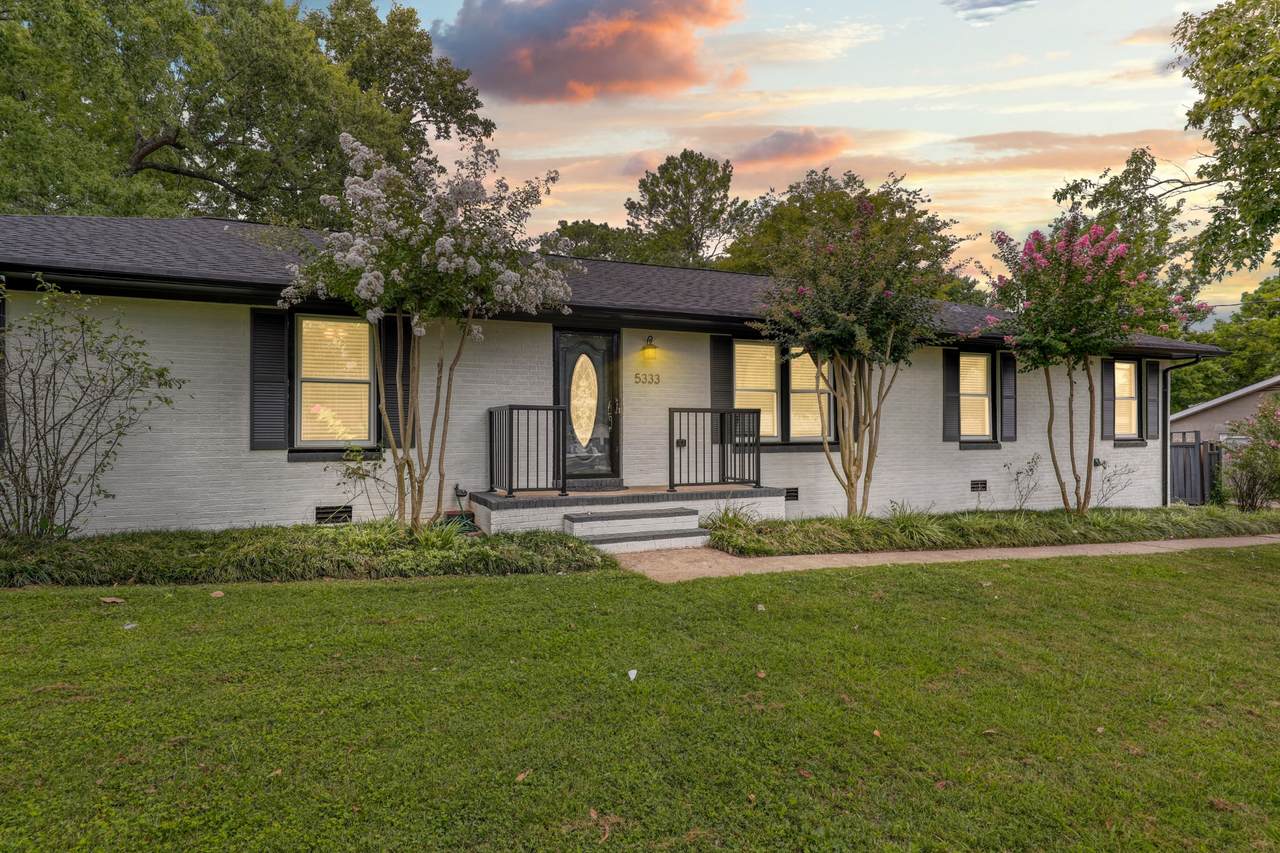 5333 Colonial Cir - Photo 1