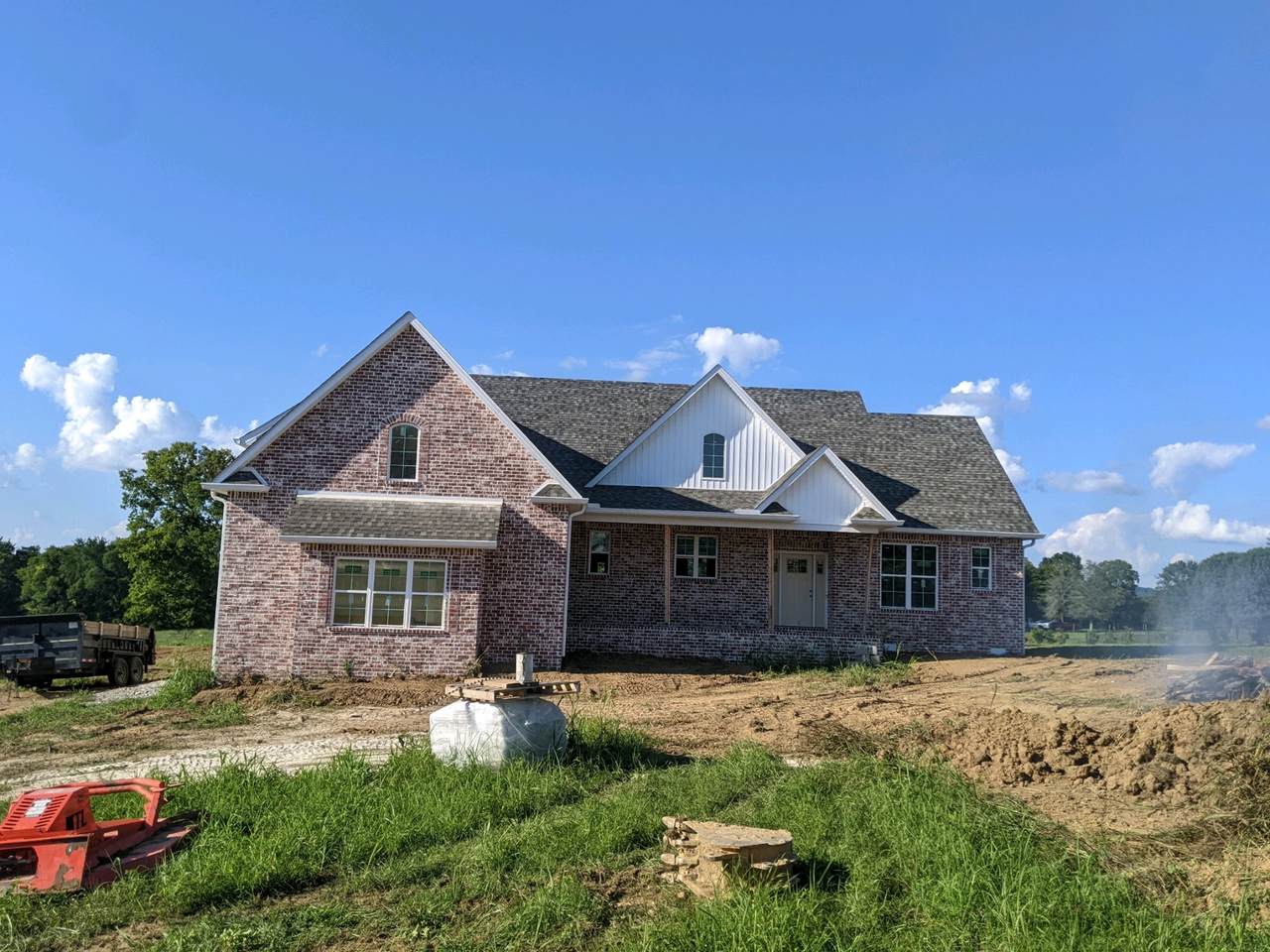 1002 Twilight Dr - Photo 1