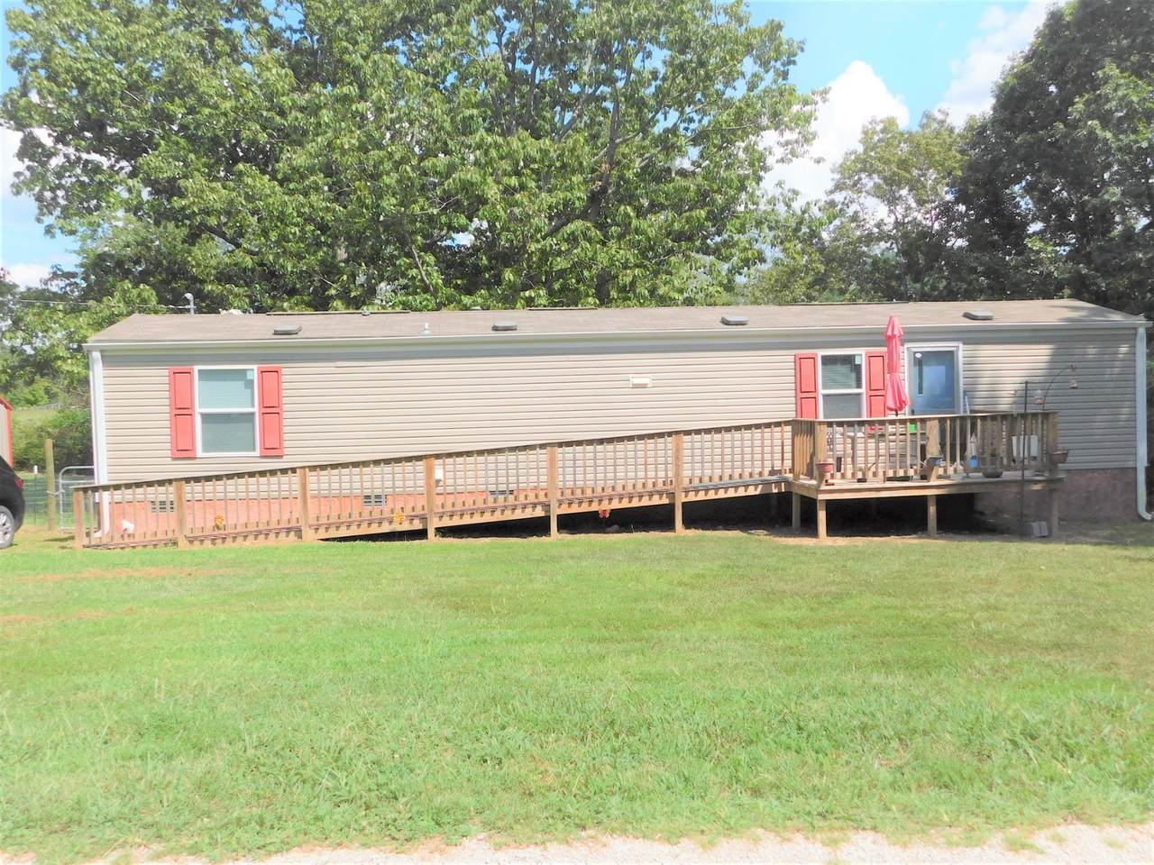 278 Blue Bird Rd - Photo 1