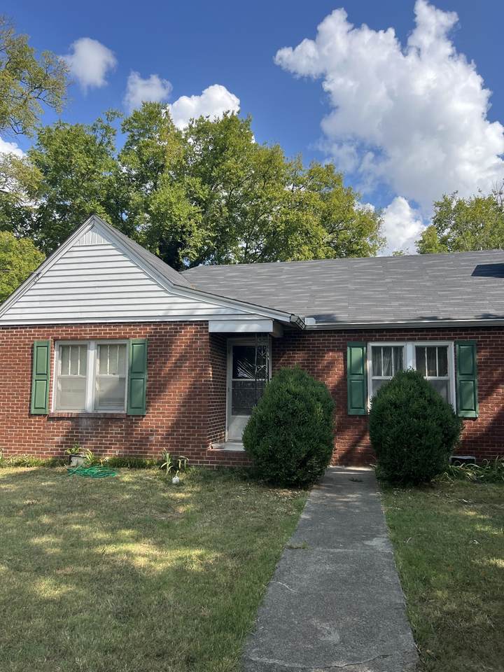 211 Thomas Ter - Photo 1