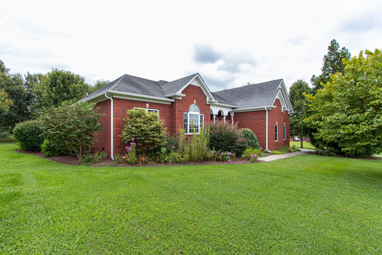 322 Bryant Ln - Photo 1