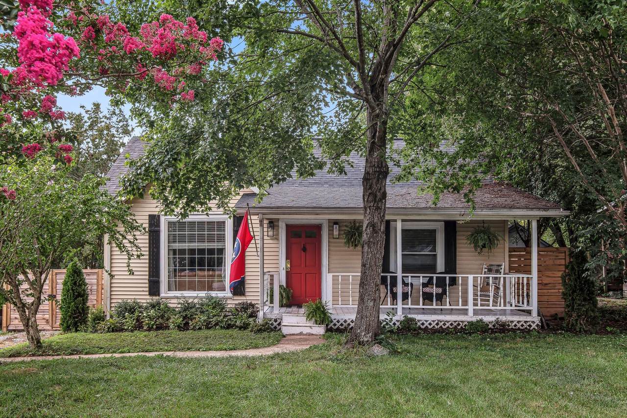 229 Morton Ave - Photo 1