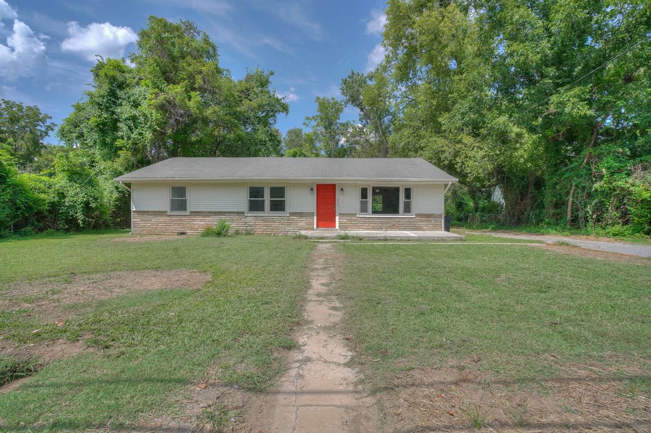 206 W Lokey Ave - Photo 1