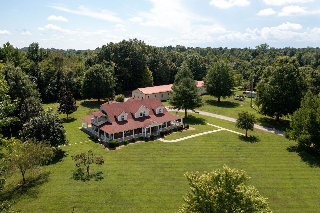 1563 Hwy 41-A N - Photo 1
