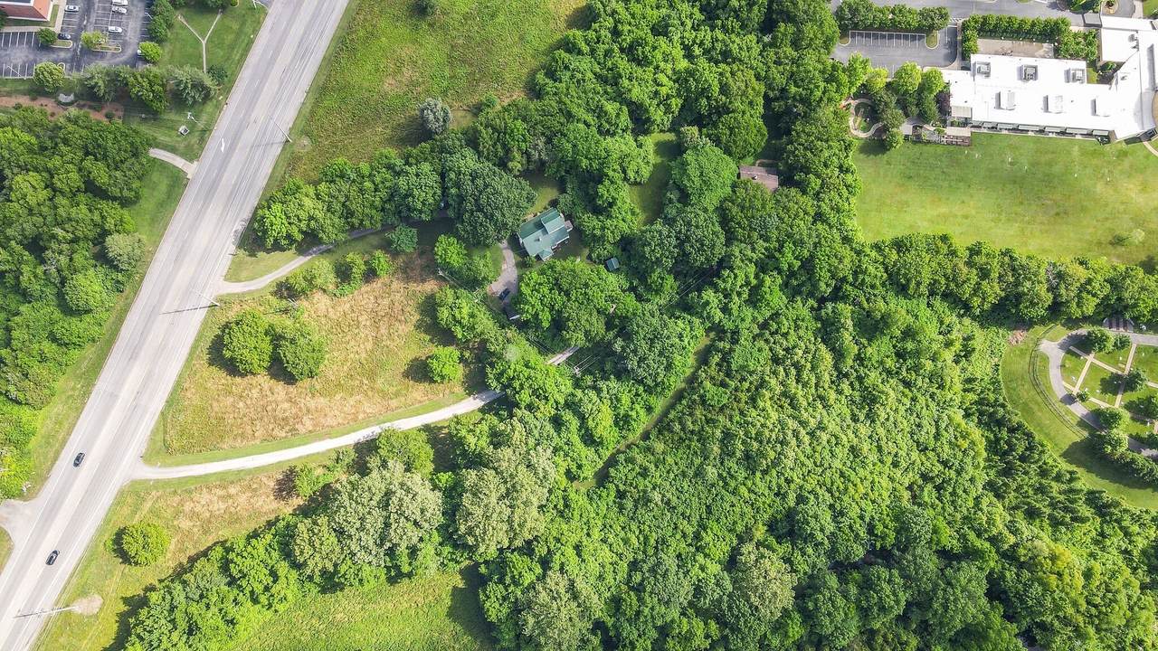 3088 Hillsboro Rd - Photo 1