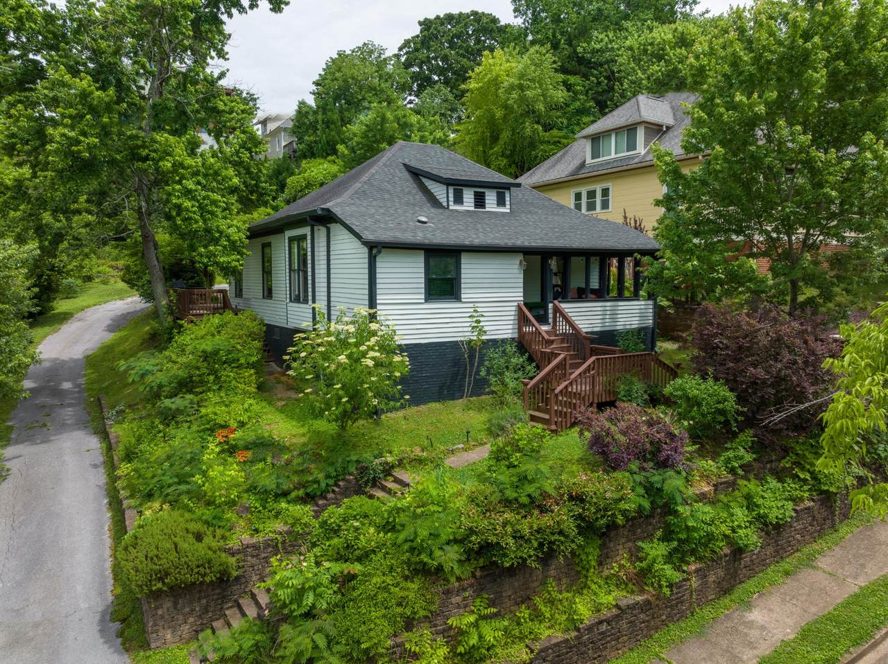 416 Beck Ave - Photo 1