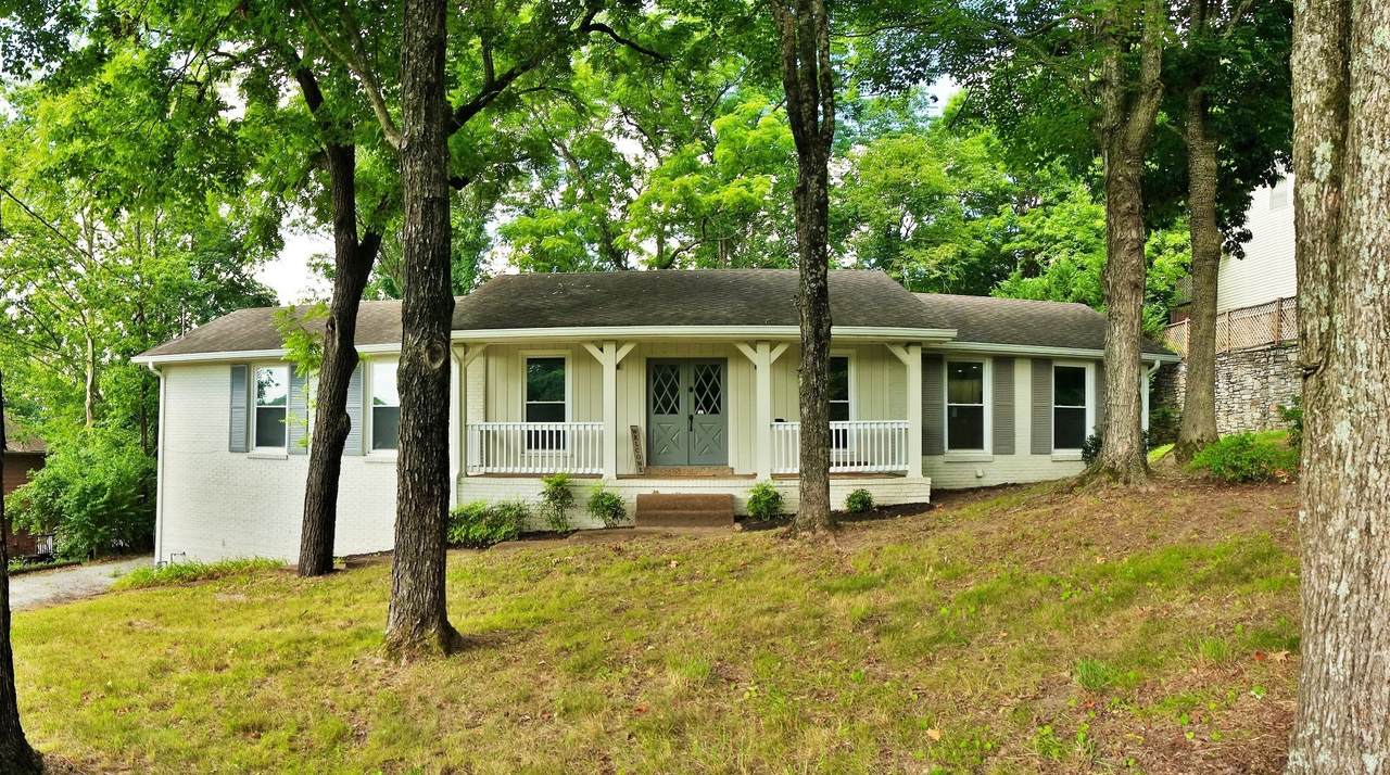 809 Stirrup Dr - Photo 1