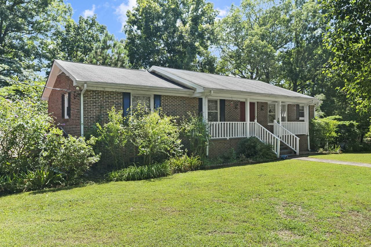 1787 Valley View Rd - Photo 1