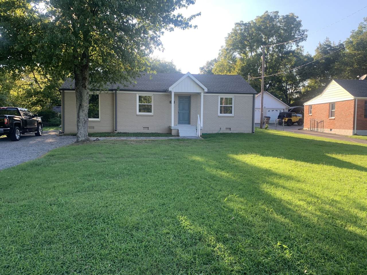 910 Cayce Dr - Photo 1